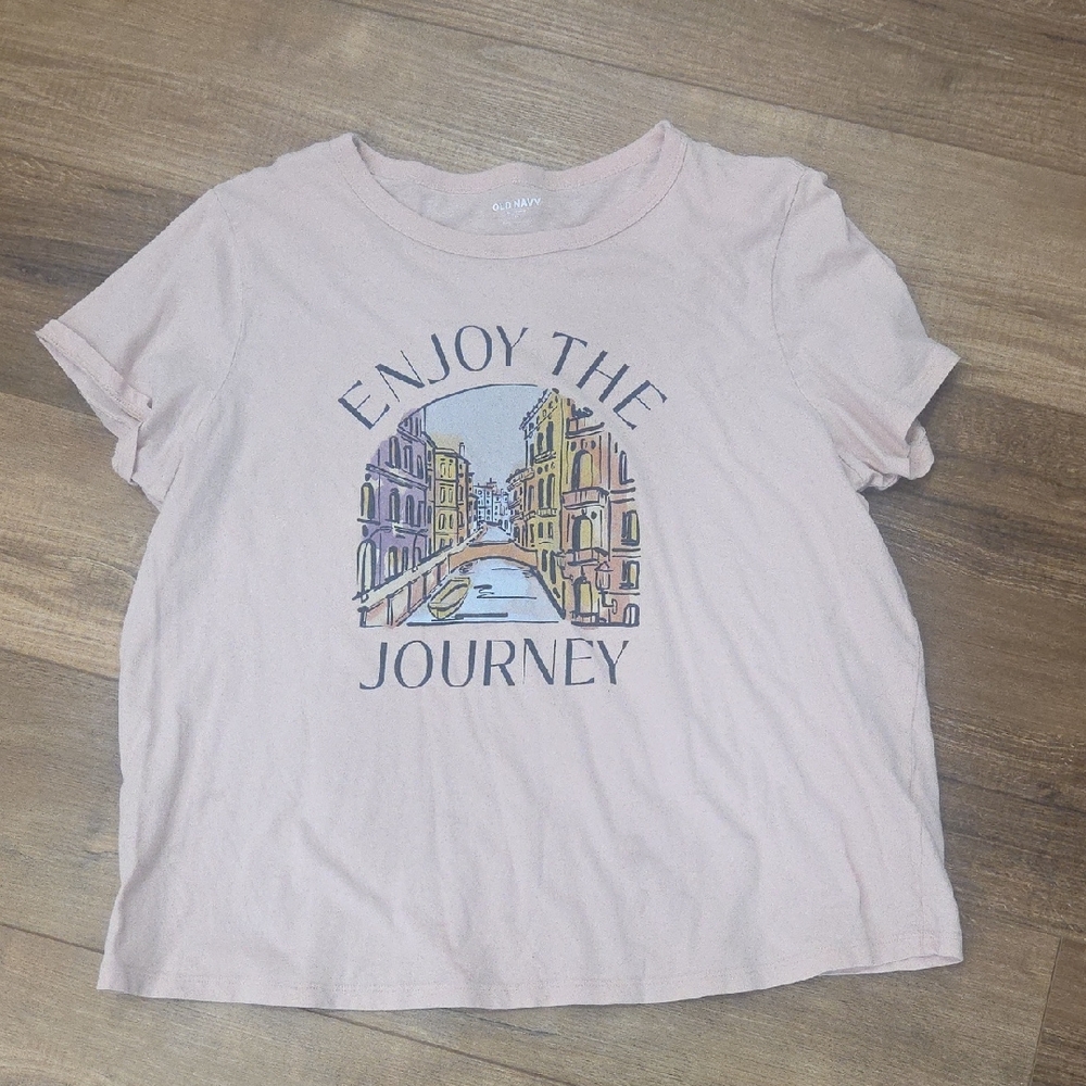 Old Navy Blush Graphic Tee - Cityscape Design